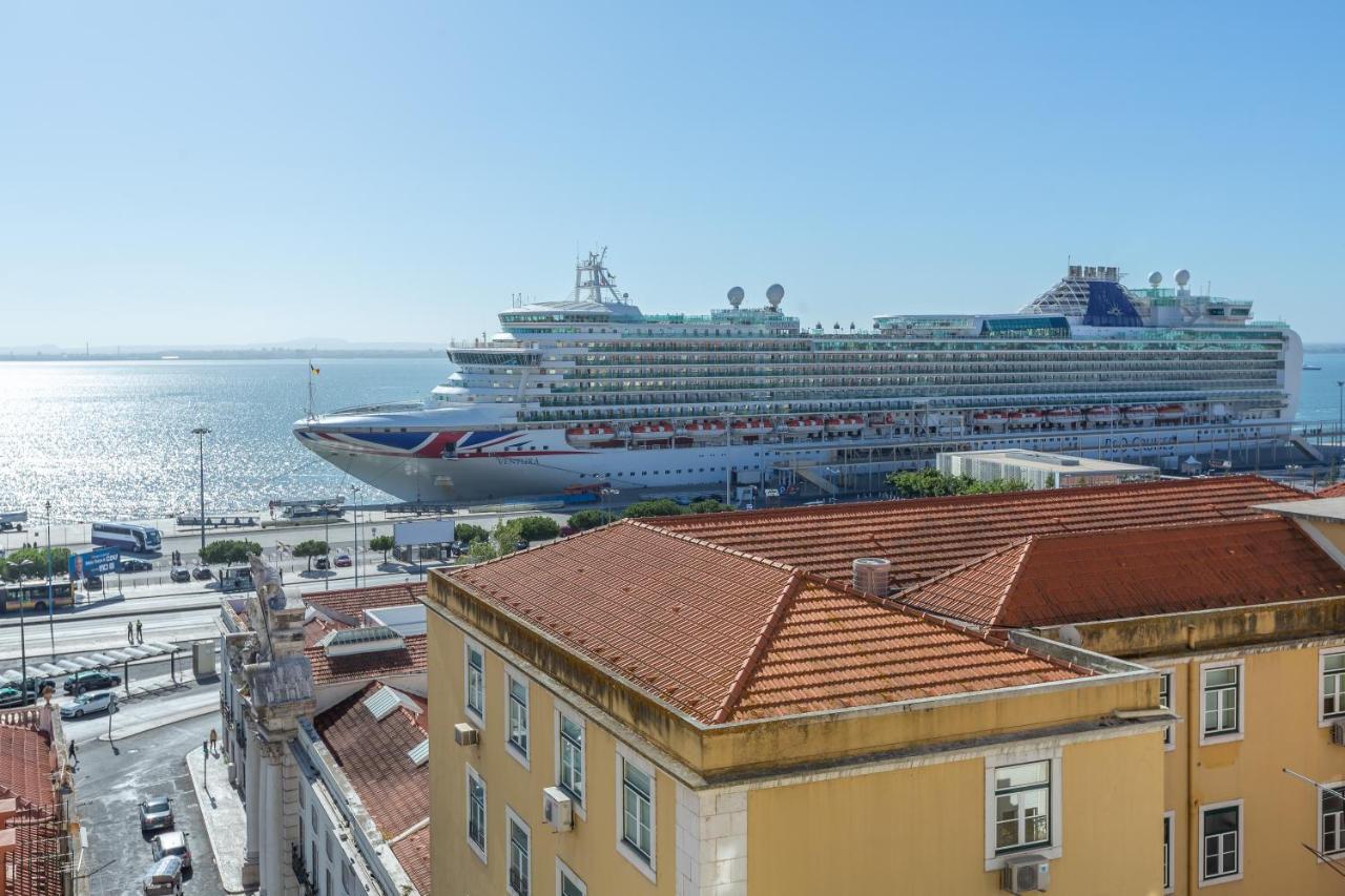 Alfama River View